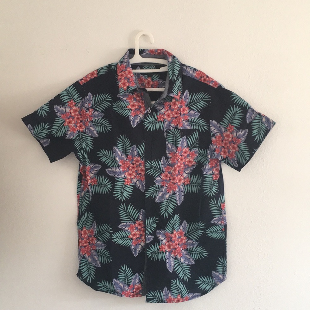 Eighty Eight Platinum button up short sleeve